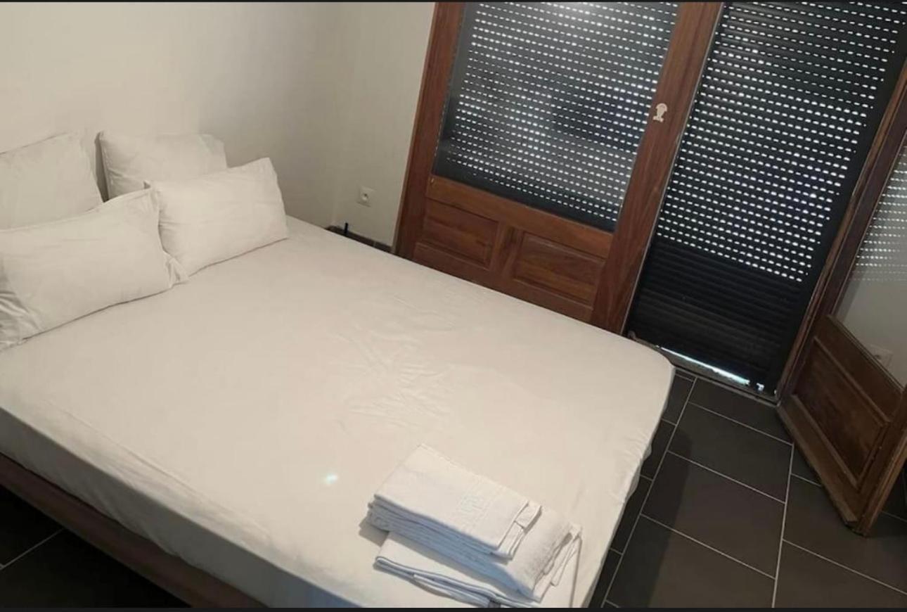 Maison A Vezac 24220 المظهر الخارجي الصورة