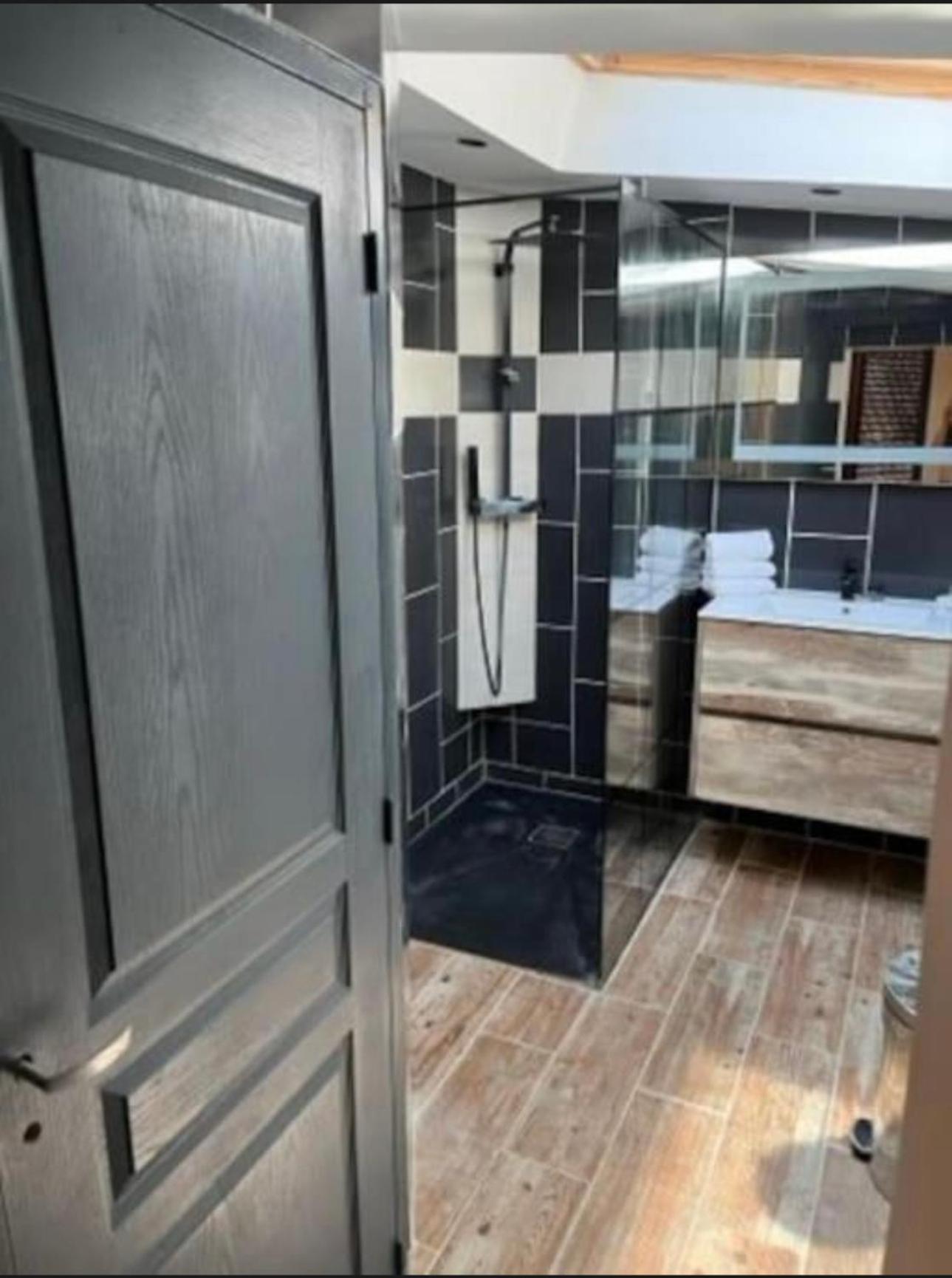 Maison A Vezac 24220 المظهر الخارجي الصورة